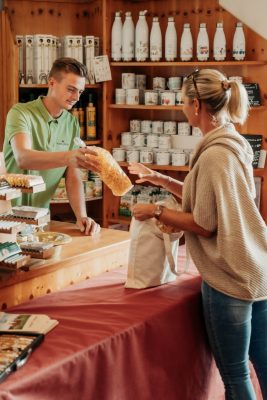 Moarhofhechtl_Genussmagazin_Naturpark_Almenland_studio-draussen (3)